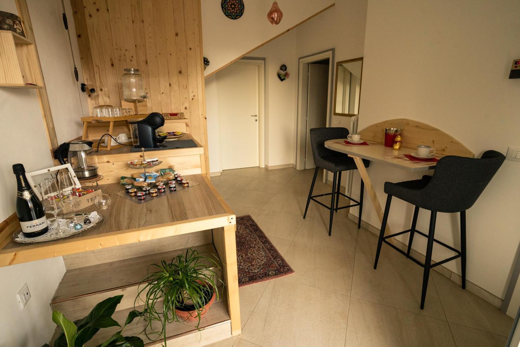 Villa Zoe - Suite Con Sauna Margone  Екстериор снимка